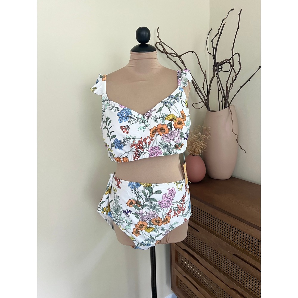 NWT Kona Sol Wildflower Floral Two Piece Swimsuit Bikini